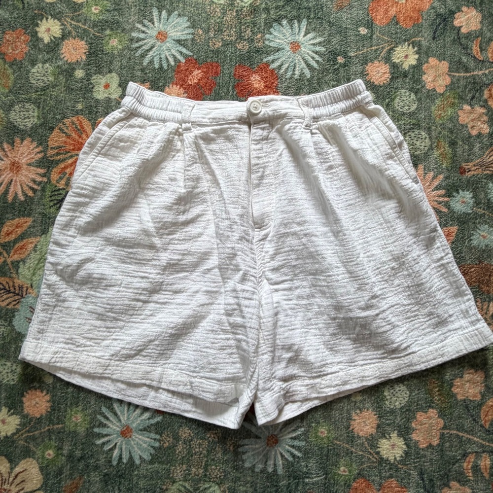 Aerie White Cotton Gauze Pleated Shorts Elastic Waist Womens Medium NWT